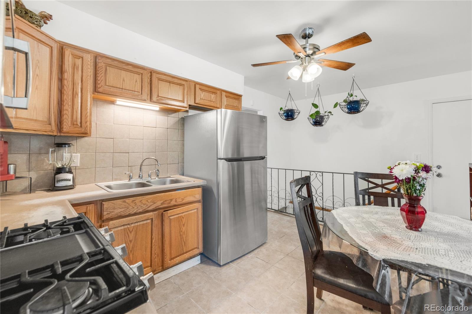 MLS Image #7 for 16511 e 11th avenue,aurora, Colorado