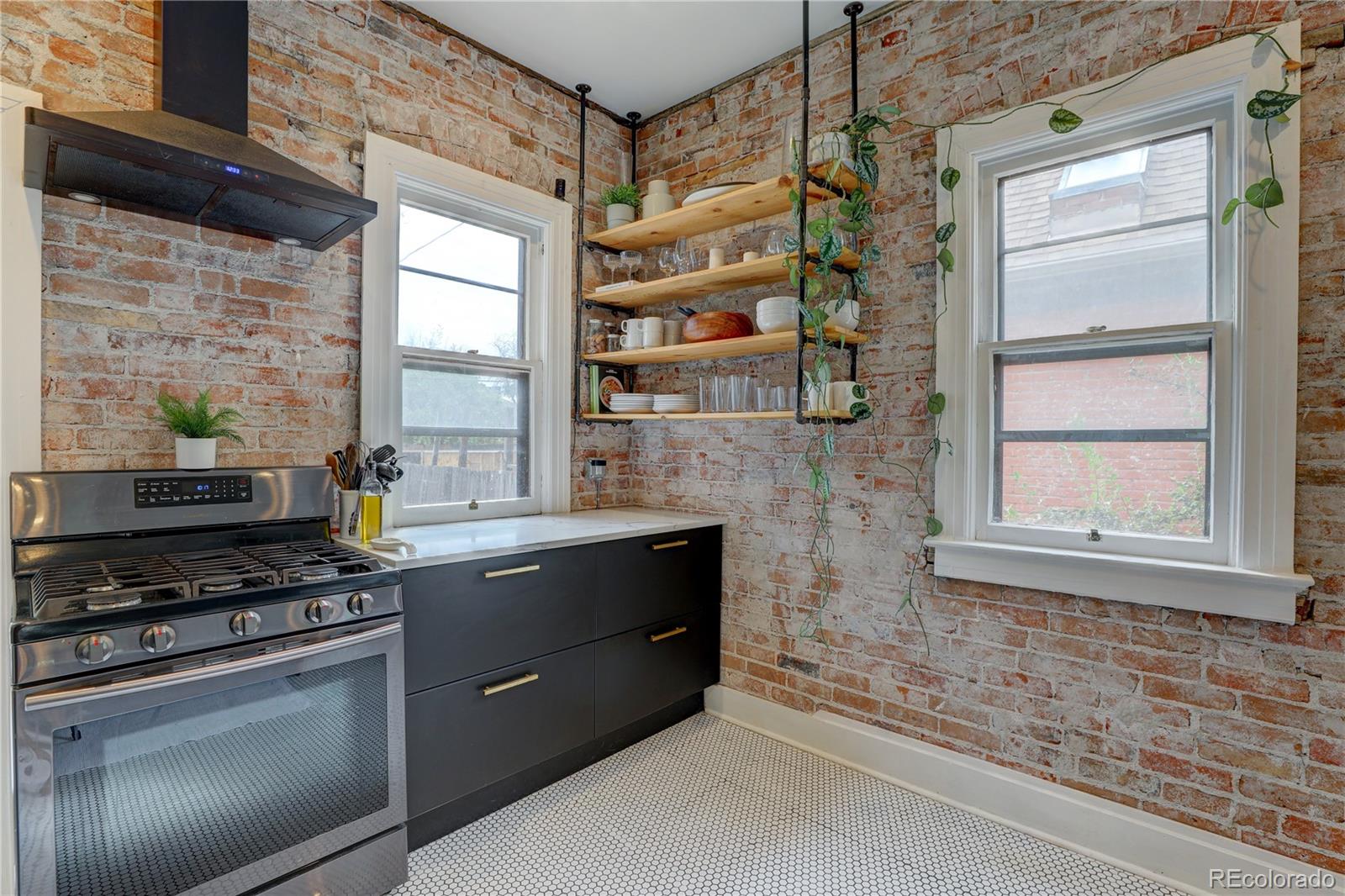 MLS Image #9 for 260 s logan street,denver, Colorado