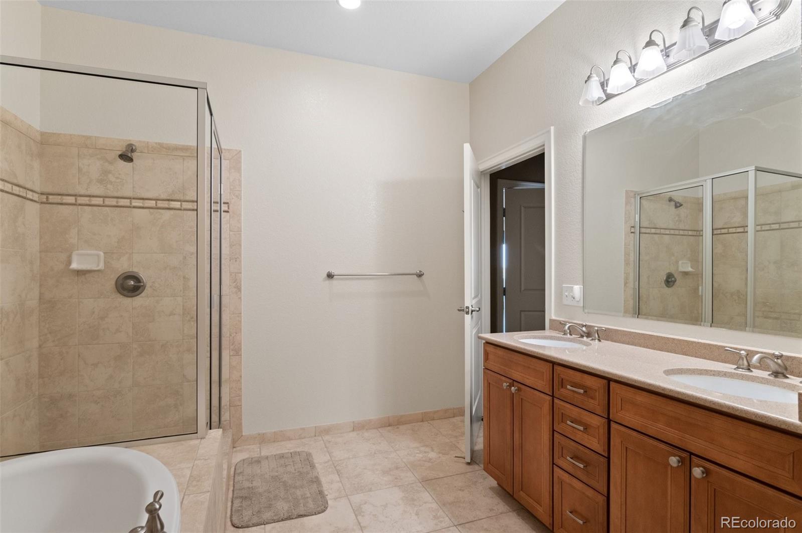 MLS Image #11 for 2200 s university boulevard,denver, Colorado