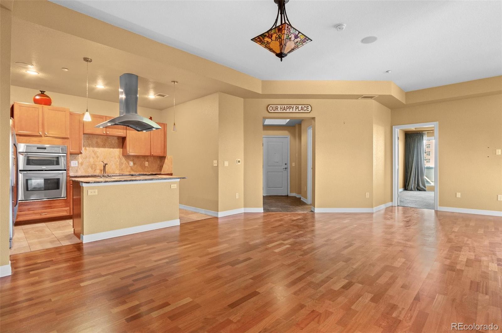 MLS Image #14 for 2200 s university boulevard,denver, Colorado