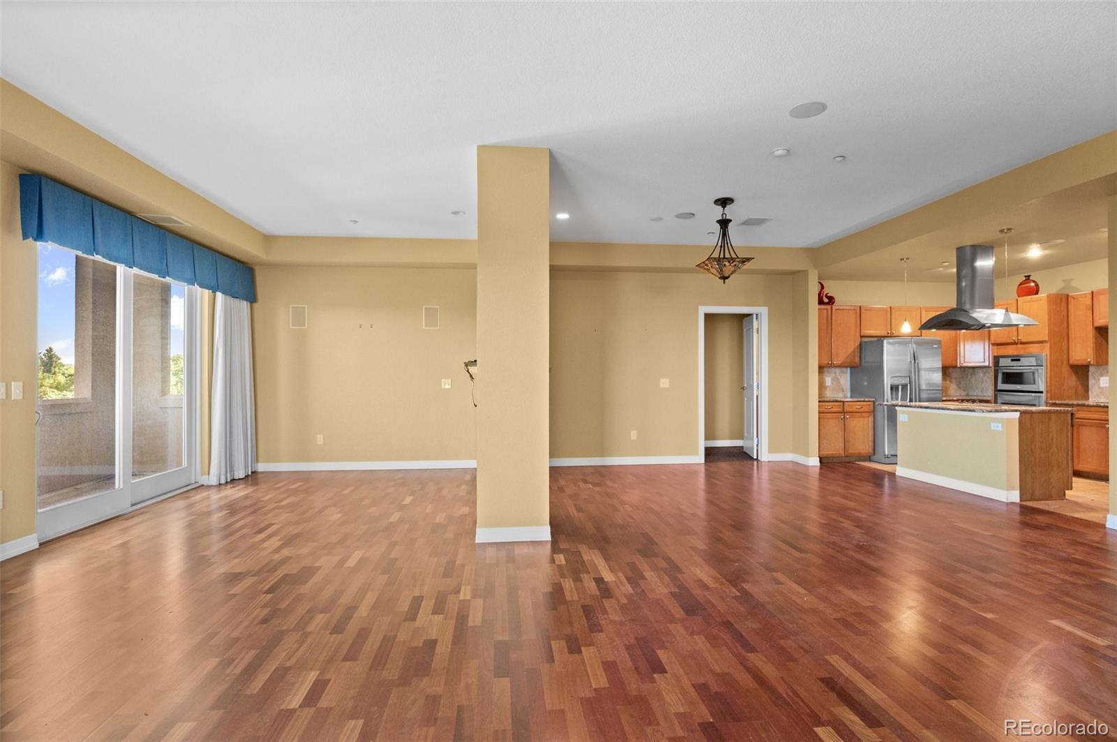 MLS Image #22 for 2200 s university boulevard,denver, Colorado