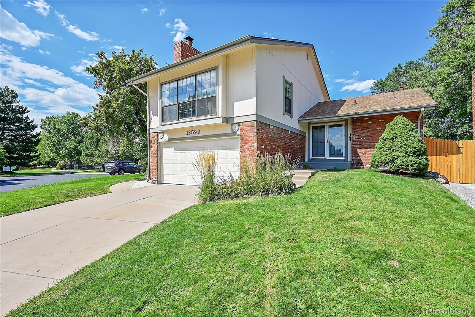 MLS Image #2 for 12592 e bates circle,aurora, Colorado