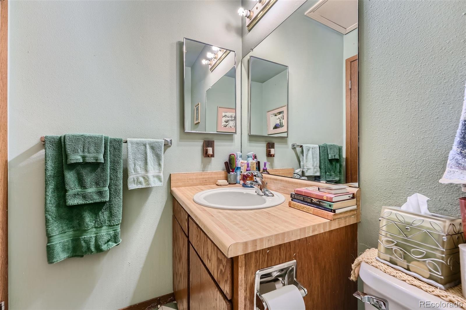 MLS Image #6 for 10061 e peakview avenue,englewood, Colorado