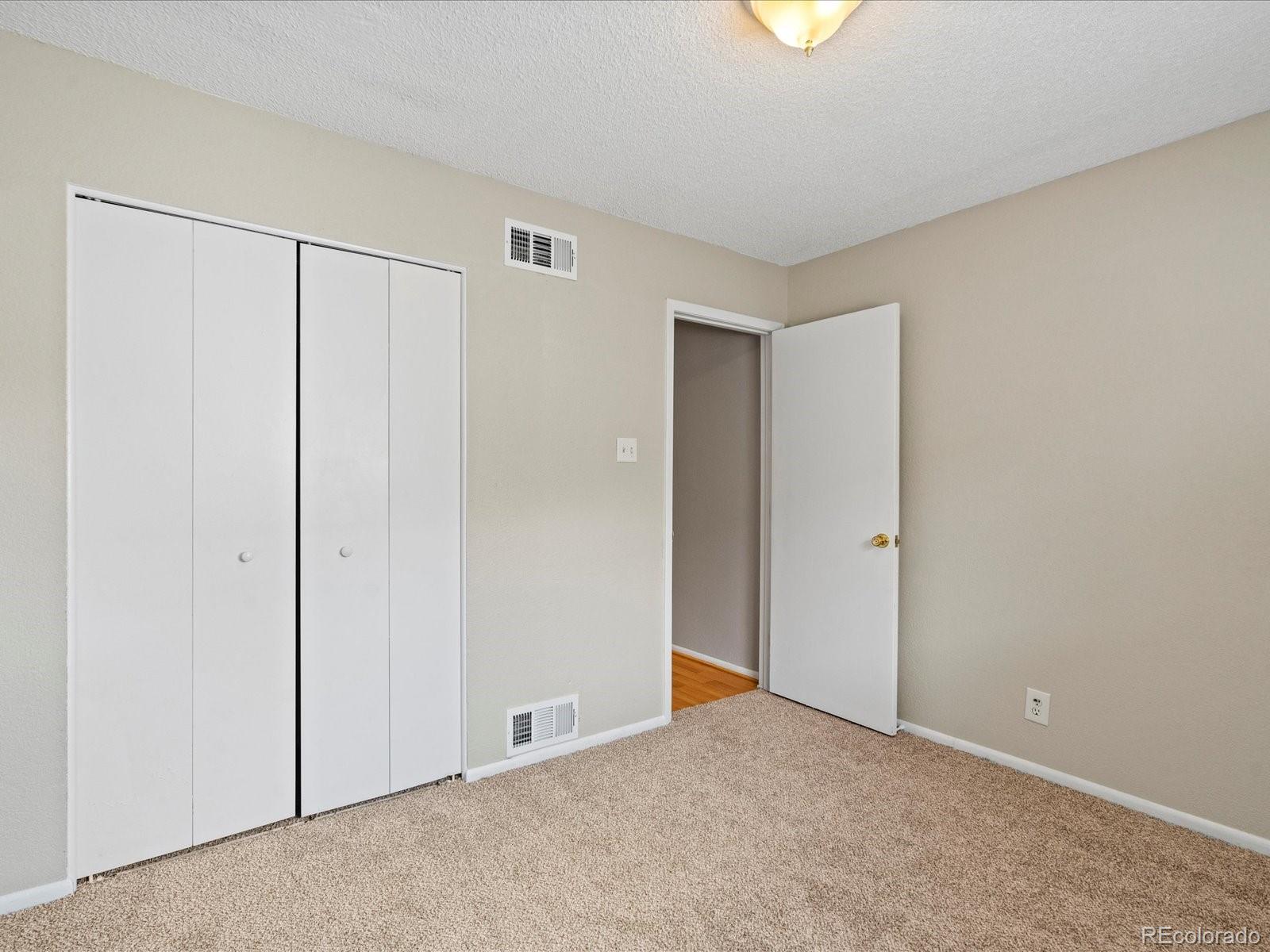 MLS Image #17 for 1250 s monaco parkway,denver, Colorado