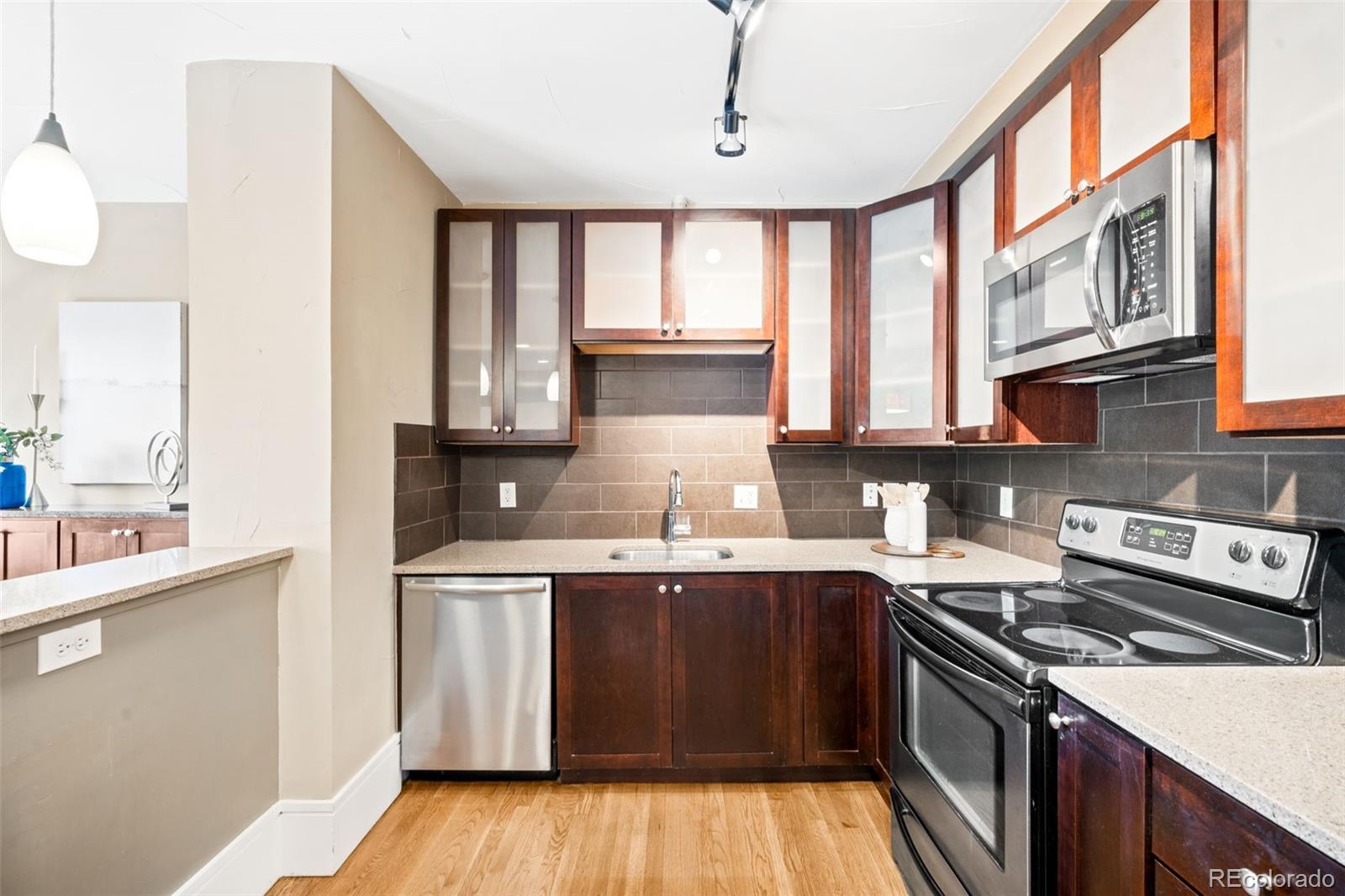 MLS Image #8 for 740 n sherman street,denver, Colorado