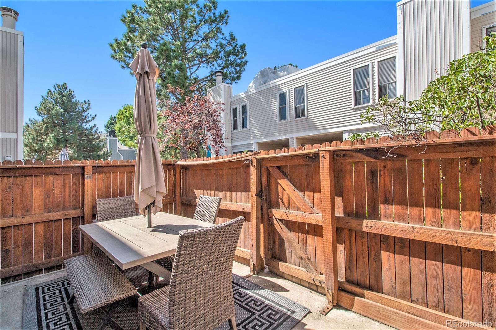 MLS Image #23 for 1050 s monaco parkway,denver, Colorado