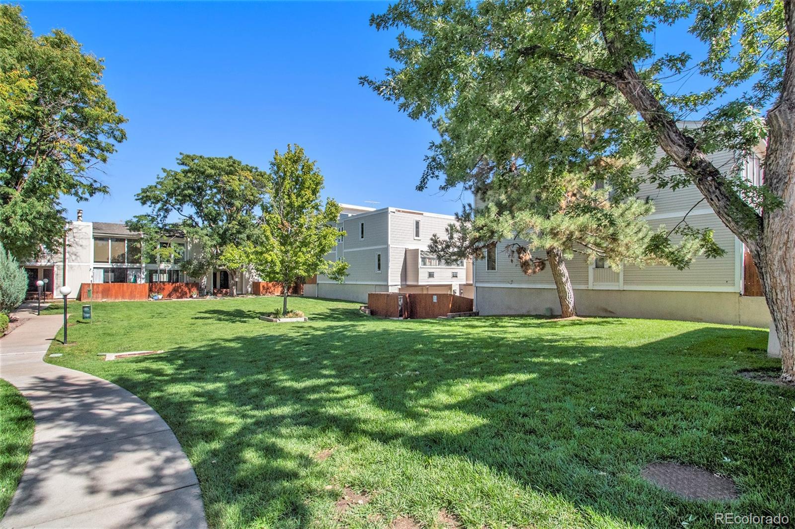 MLS Image #26 for 1050 s monaco parkway,denver, Colorado