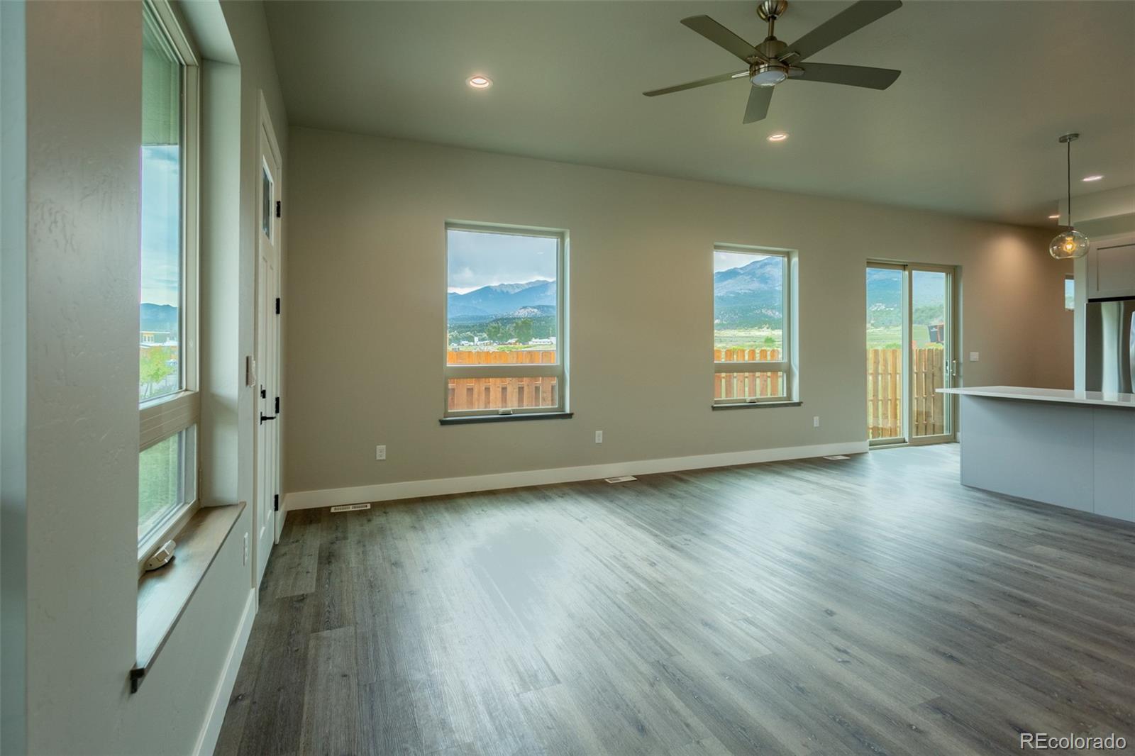 MLS Image #5 for 118  southside loop,salida, Colorado