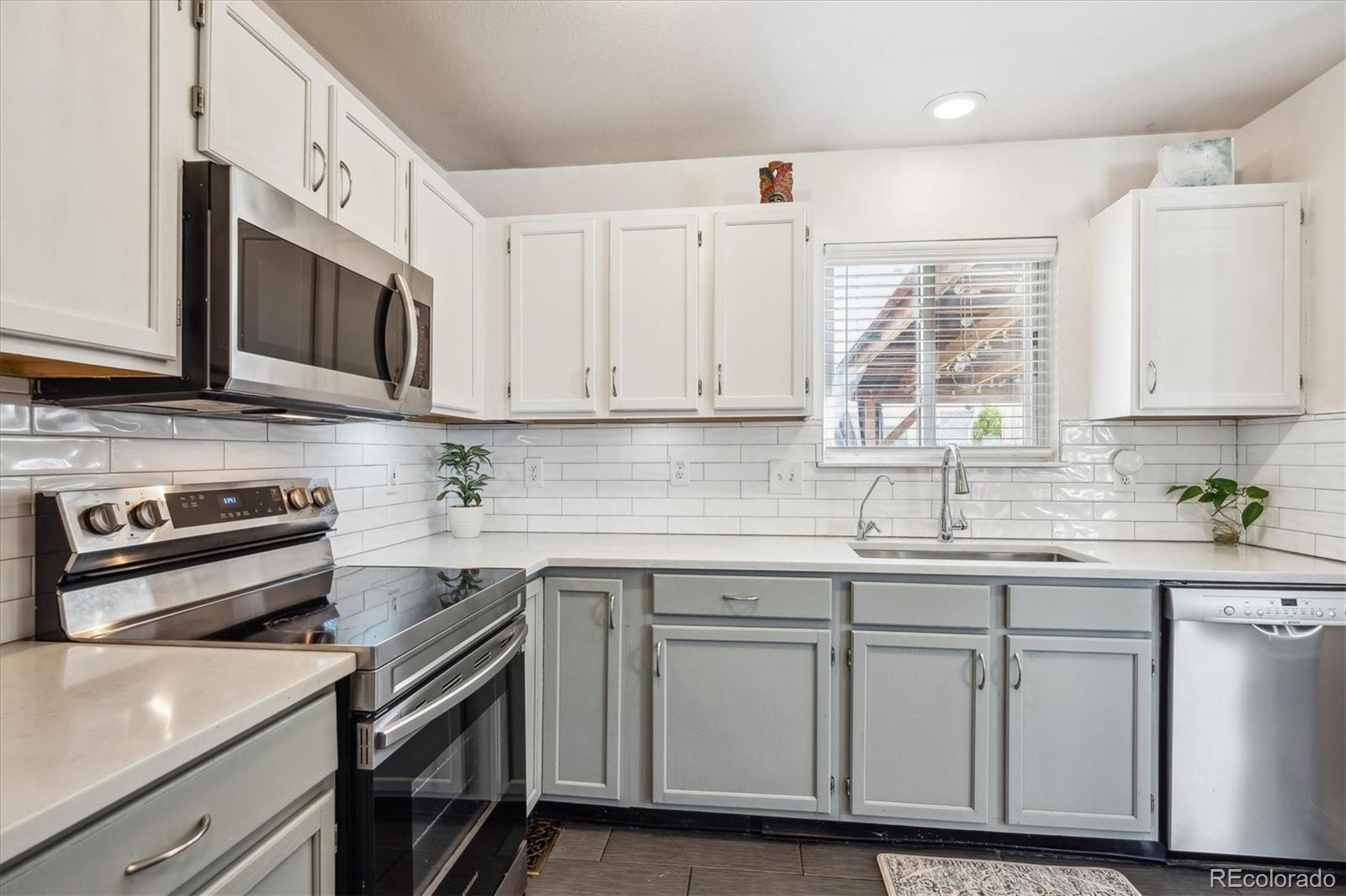 MLS Image #9 for 4922  altura street,denver, Colorado