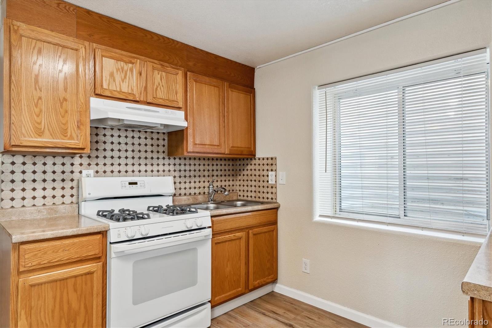 MLS Image #25 for 16424 e phillips drive,englewood, Colorado