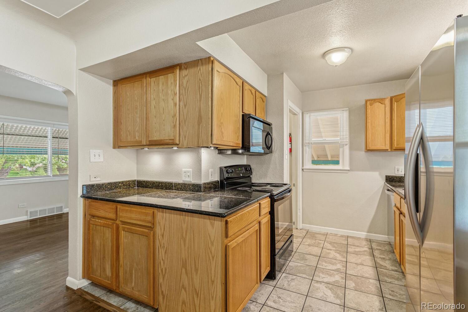 MLS Image #17 for 3323 s pearl street,englewood, Colorado