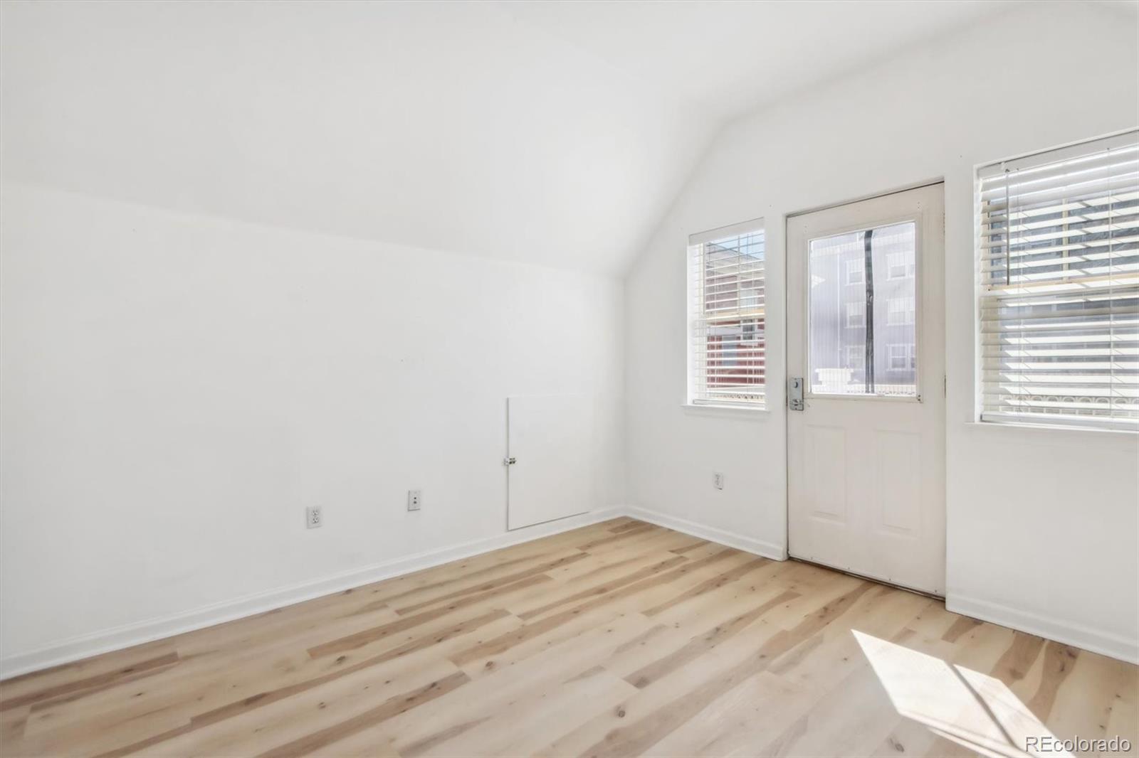 MLS Image #10 for 7441 e 26th avenue,denver, Colorado