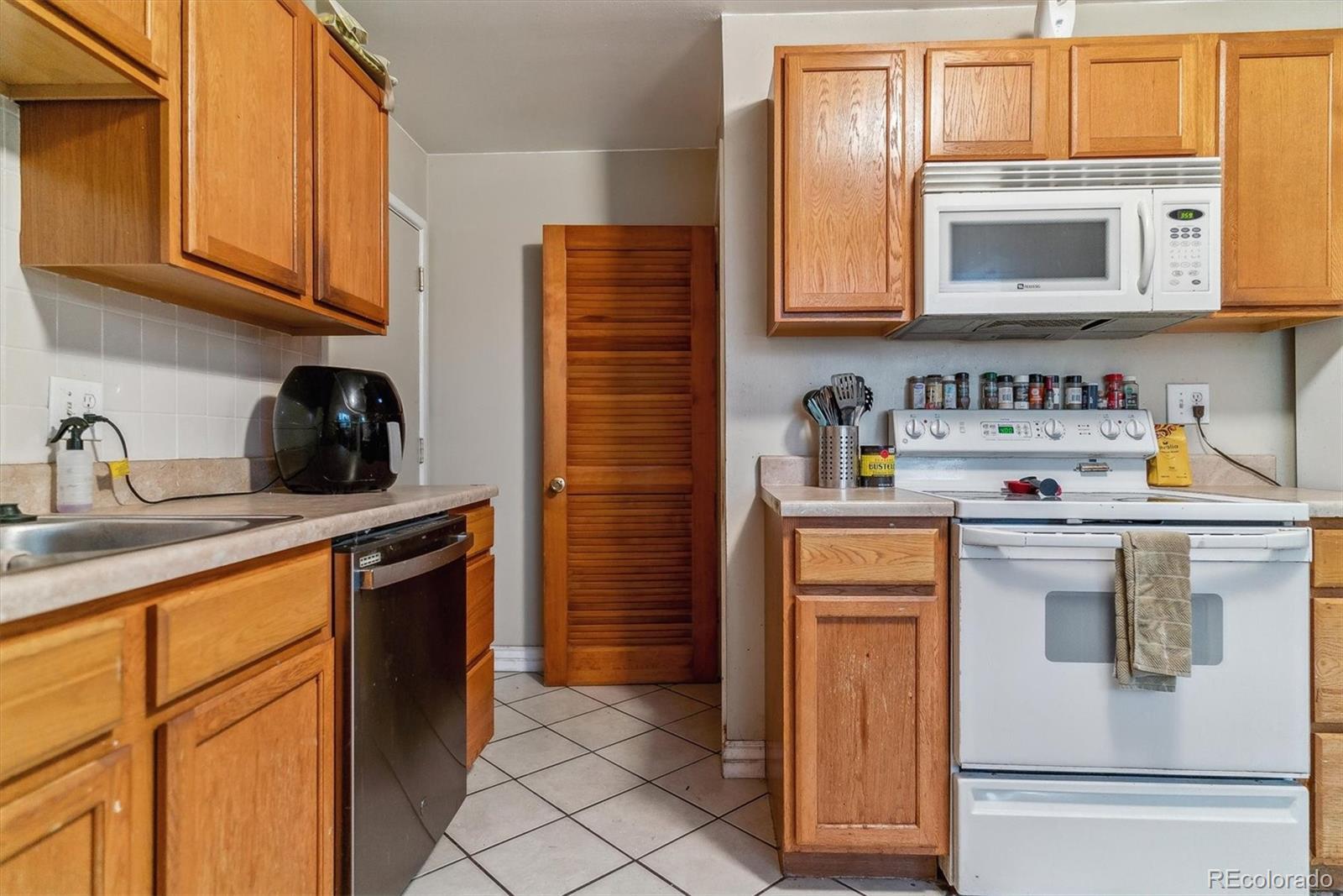 MLS Image #9 for 1932 s michigan way,denver, Colorado