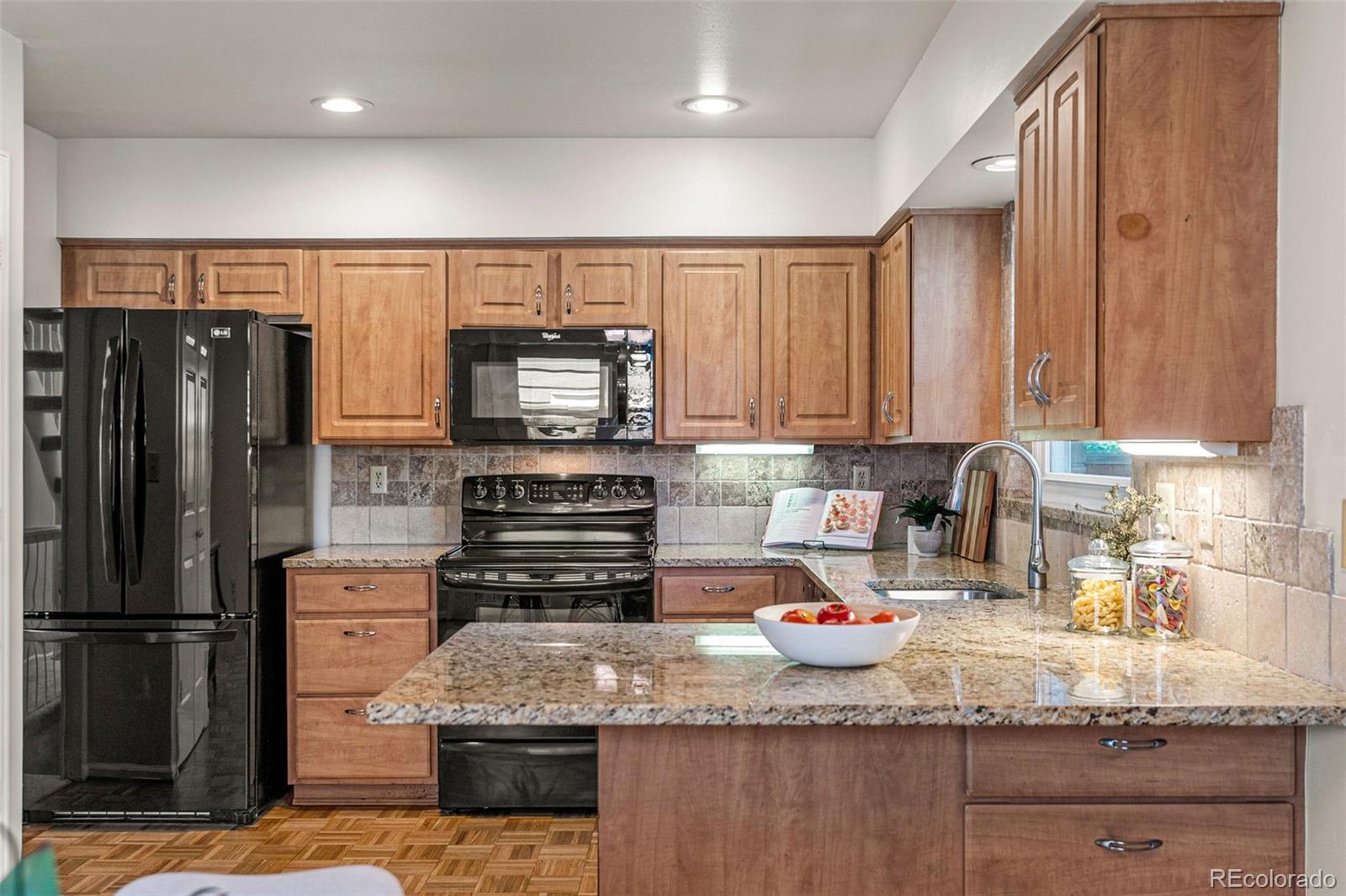 MLS Image #12 for 245 s monaco parkway,denver, Colorado