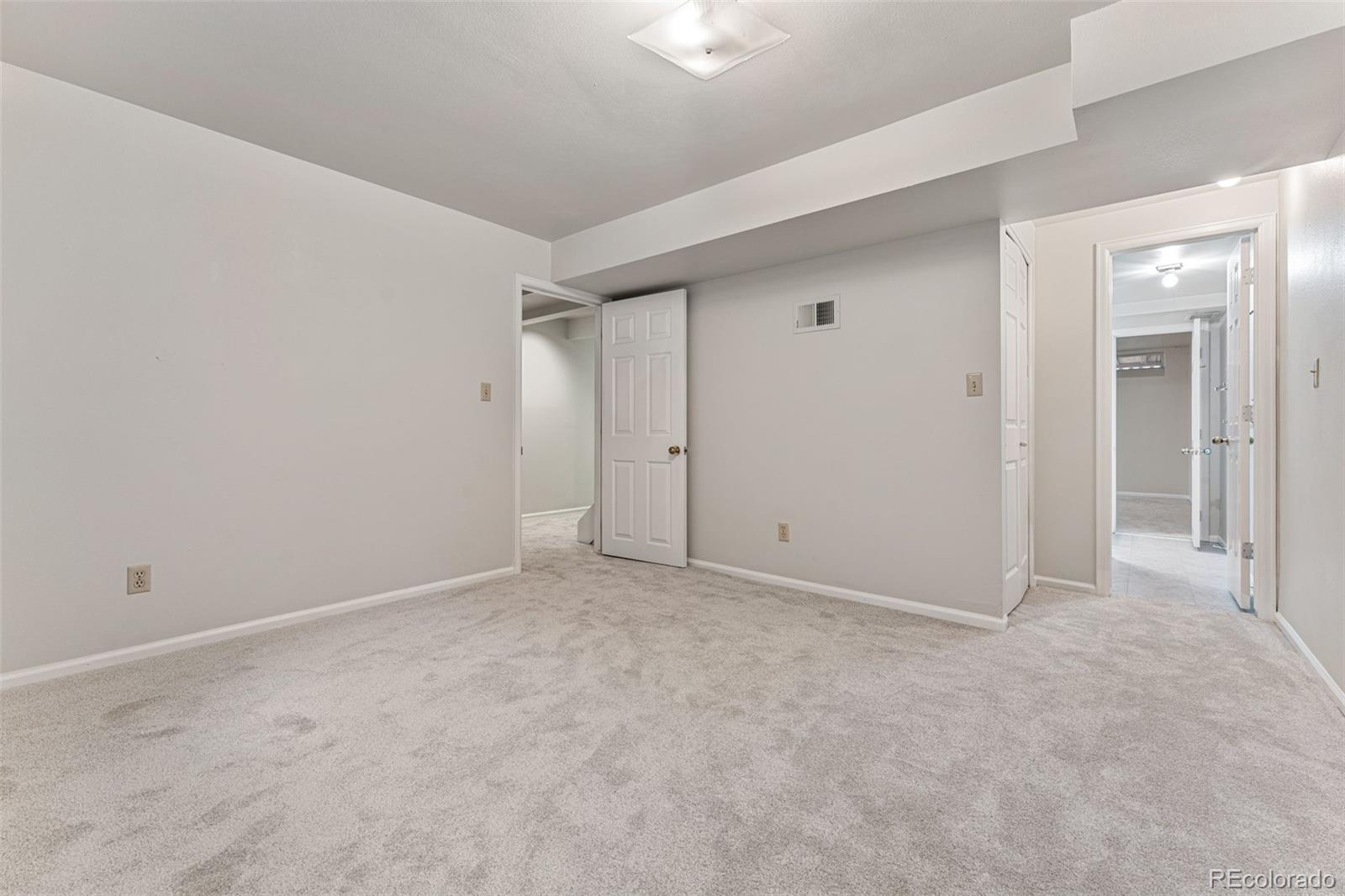 MLS Image #35 for 245 s monaco parkway,denver, Colorado