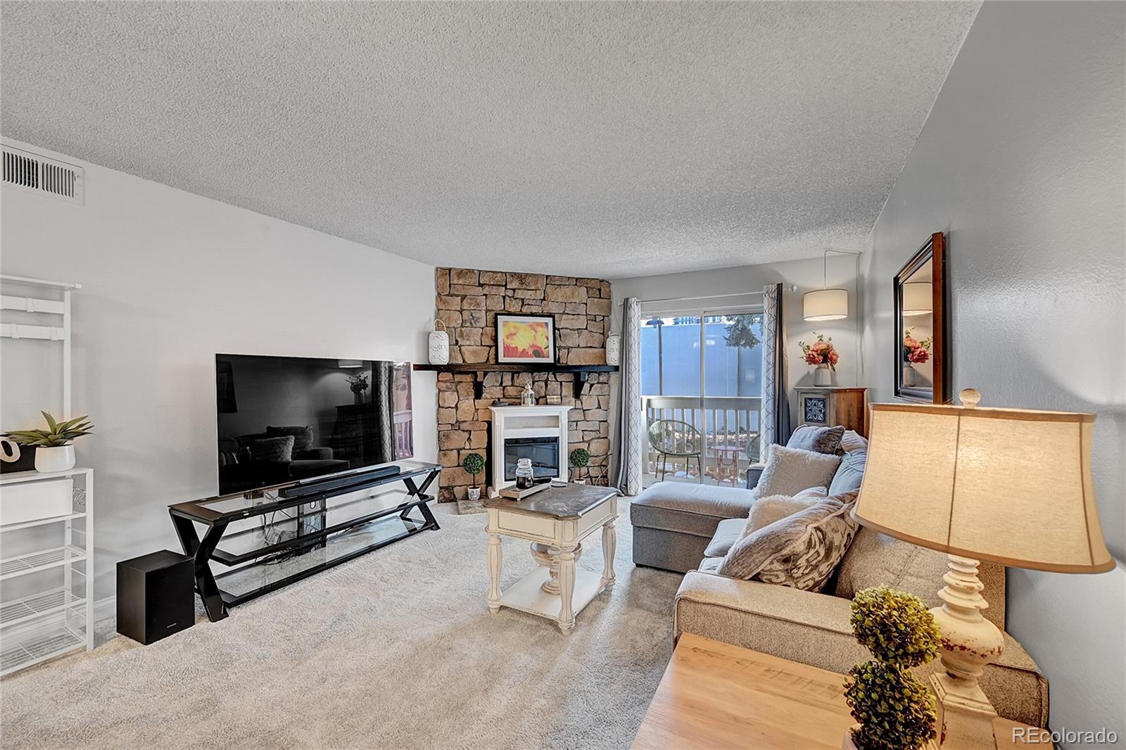 MLS Image #3 for 4400 s quebec street,denver, Colorado