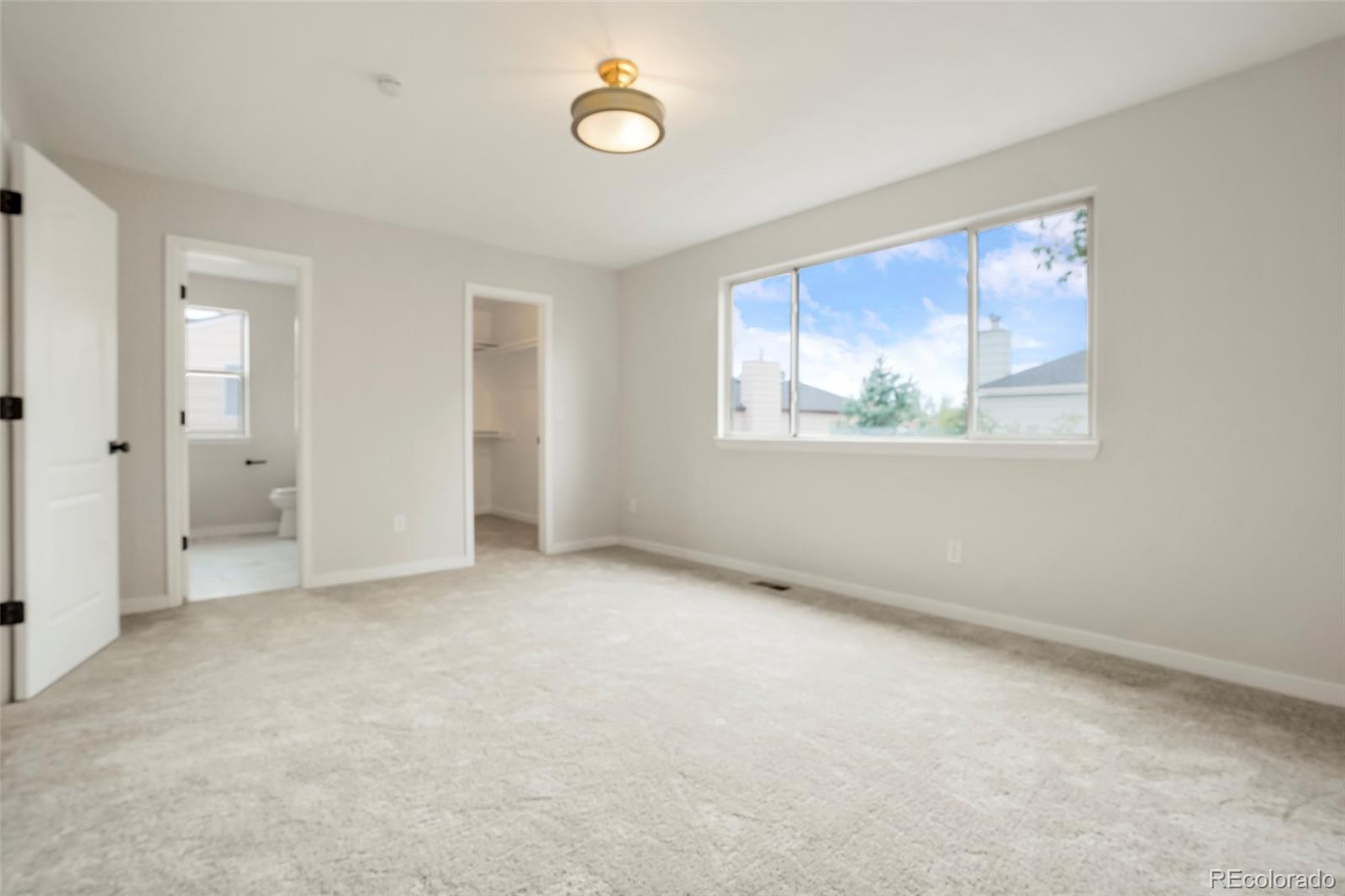 MLS Image #14 for 20663 e 43rd avenue,denver, Colorado