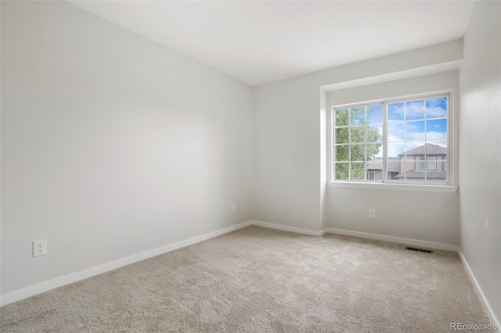 MLS Image #23 for 20663 e 43rd avenue,denver, Colorado