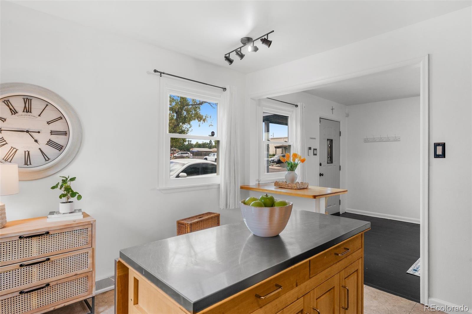 MLS Image #14 for 1720 s zuni street,denver, Colorado