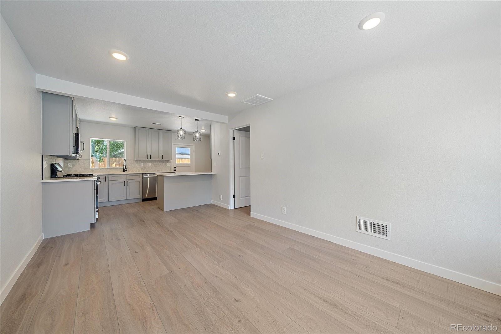 MLS Image #5 for 3738 n eliot street 3,denver, Colorado