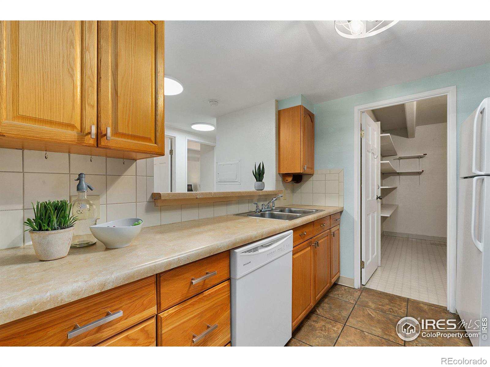 MLS Image #13 for 415 s howes street,fort collins, Colorado