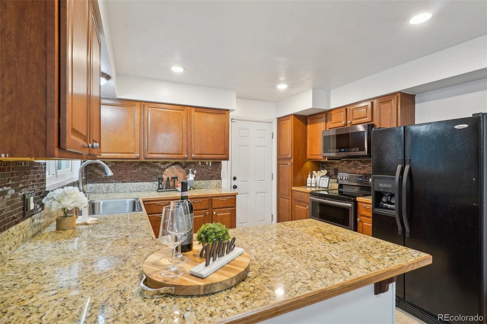 MLS Image #6 for 9961 w 76th place,arvada, Colorado