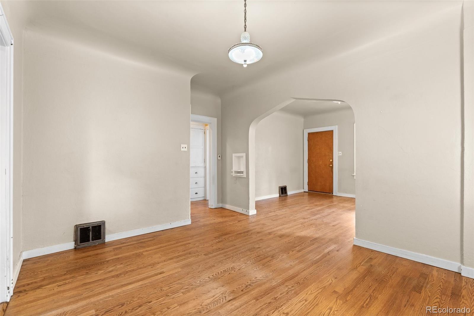 MLS Image #11 for 2167 s emerson street,denver, Colorado