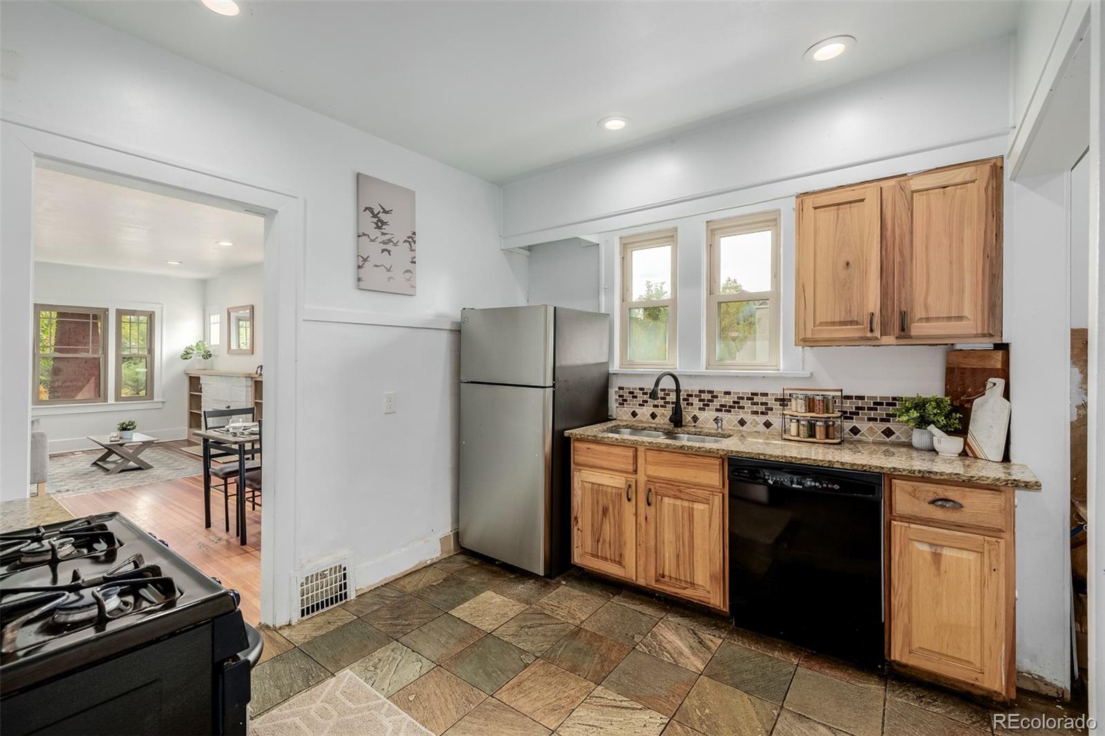 MLS Image #14 for 3105 n elizabeth street,denver, Colorado