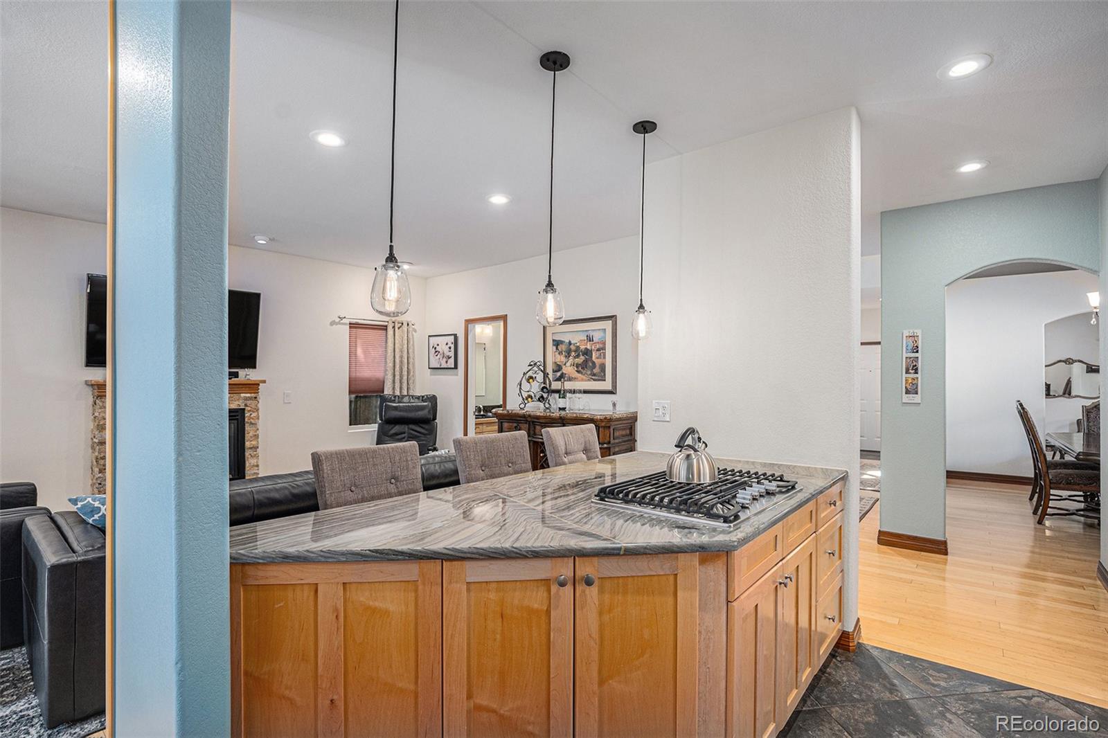 MLS Image #6 for 1250  oneida street,denver, Colorado