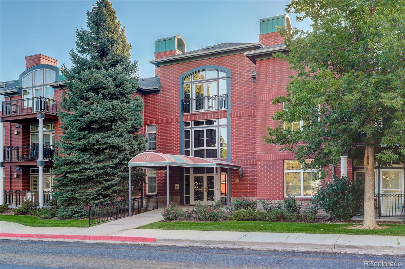 MLS Image #1 for 300  hudson street 202,denver, Colorado