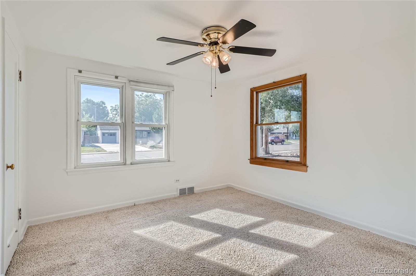 MLS Image #13 for 920 s dale court,denver, Colorado