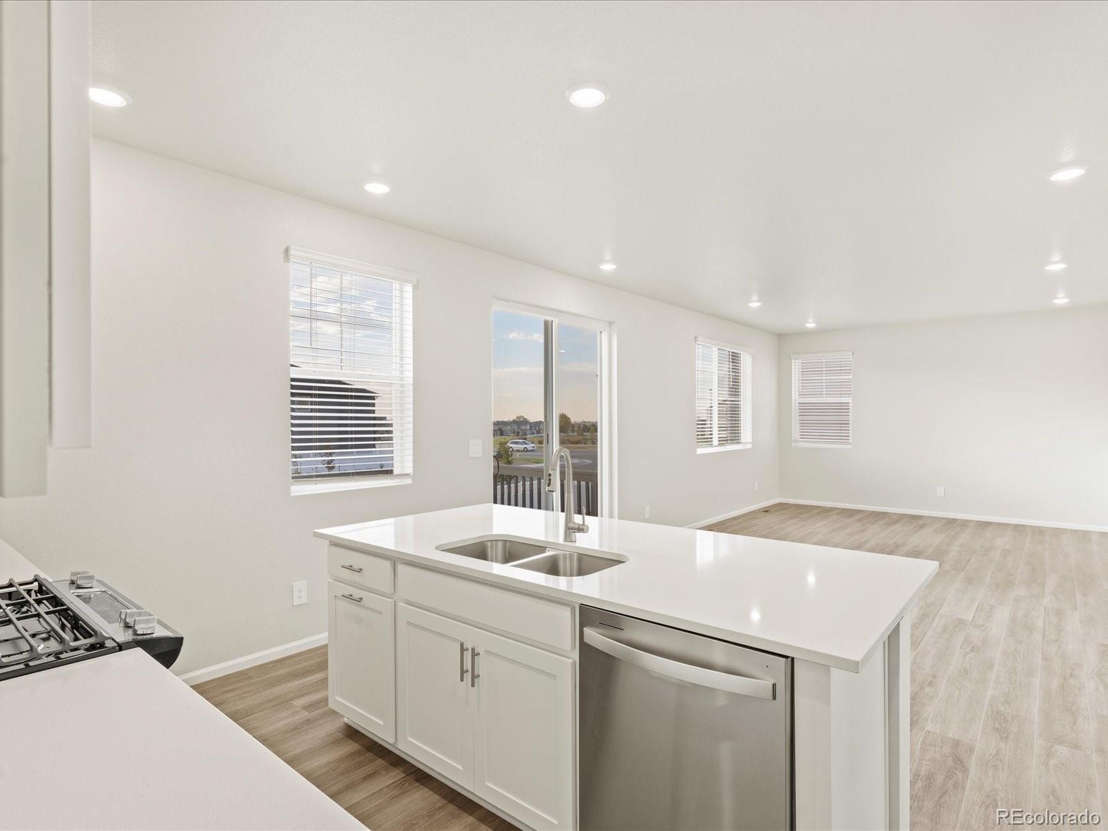 MLS Image #6 for 24027 e atlantic place,aurora, Colorado