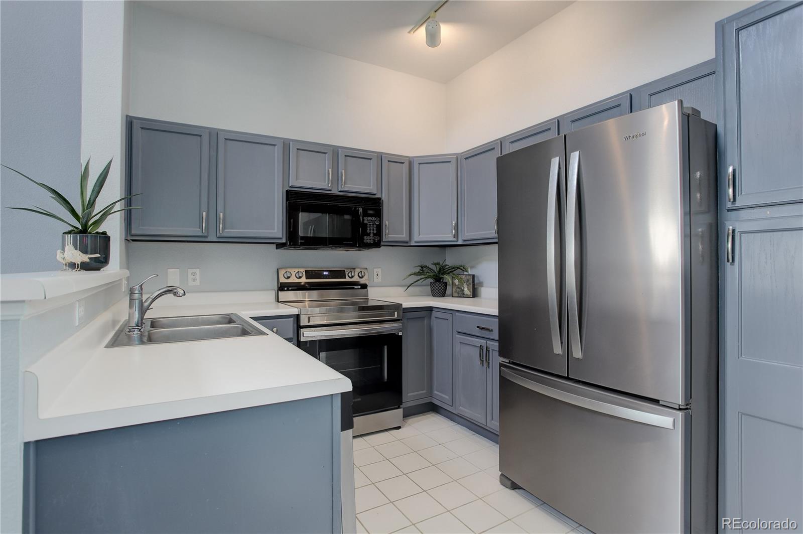 MLS Image #18 for 8707 e florida avenue 806,denver, Colorado