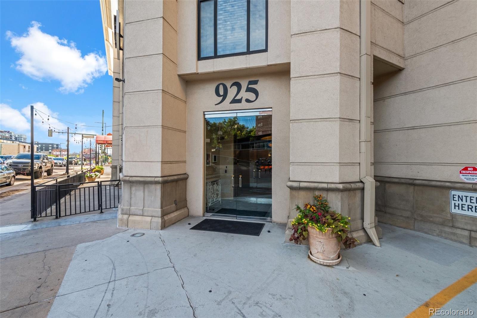 MLS Image #29 for 925 n lincoln street,denver, Colorado