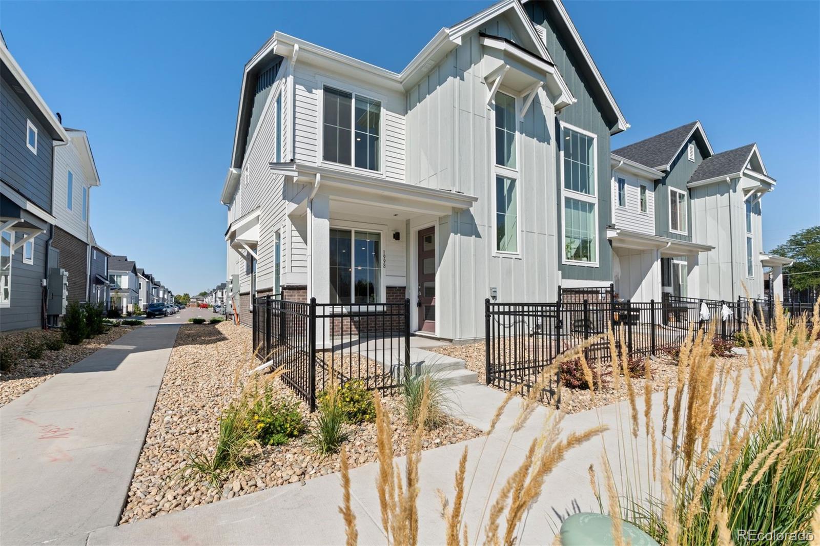 MLS Image #27 for 1998 s poplar court,denver, Colorado