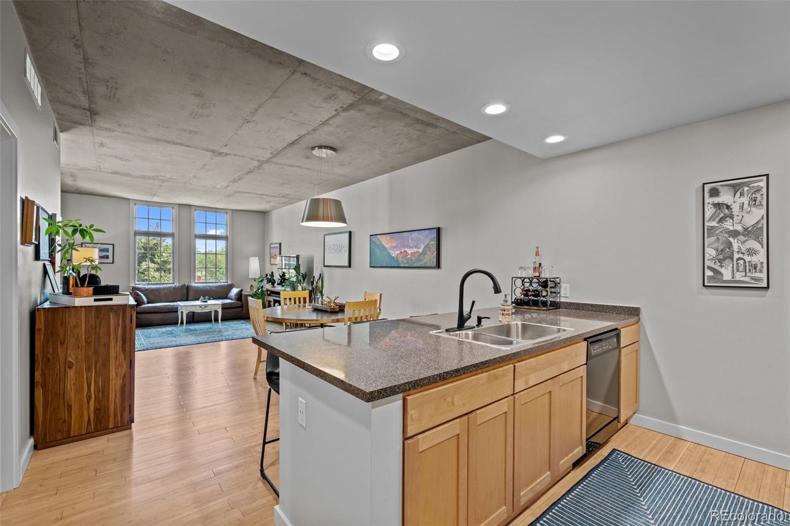 MLS Image #2 for 275 s harrison street,denver, Colorado