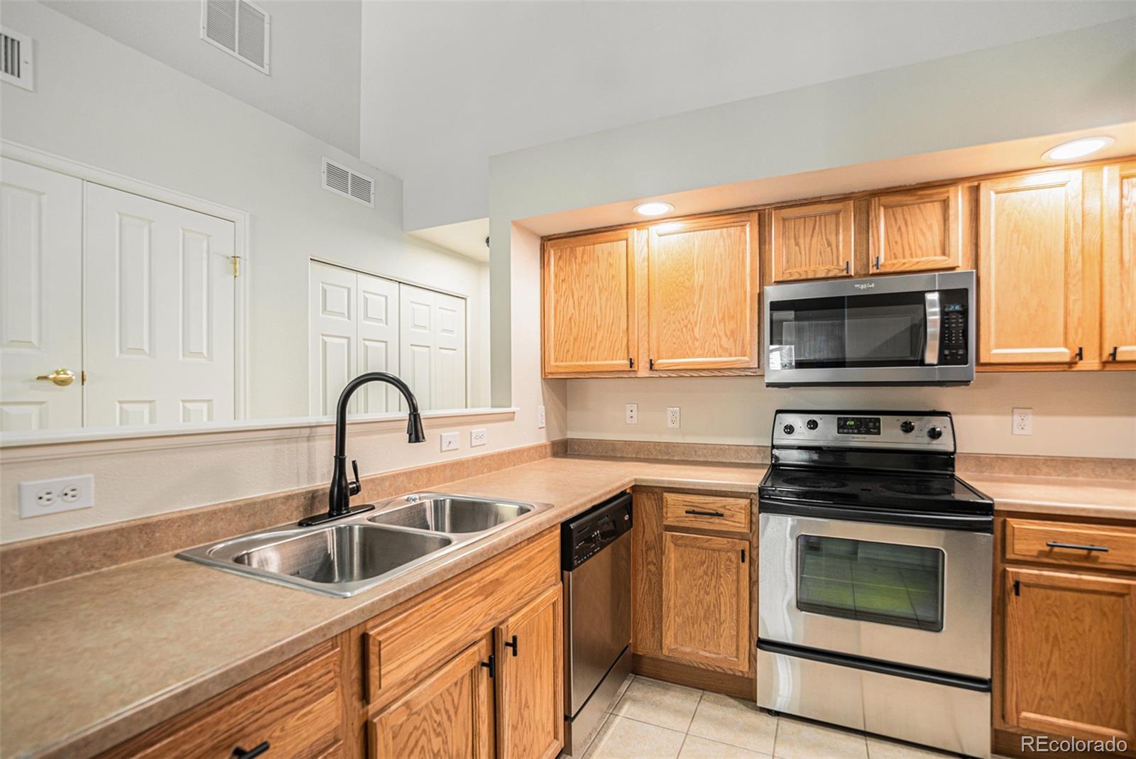 MLS Image #13 for 18761 e water drive d,aurora, Colorado