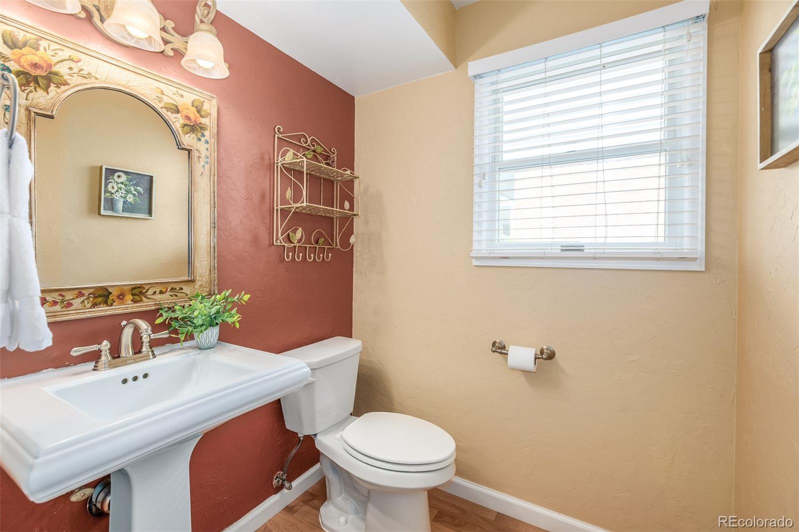 MLS Image #17 for 12460 e harvard drive,aurora, Colorado