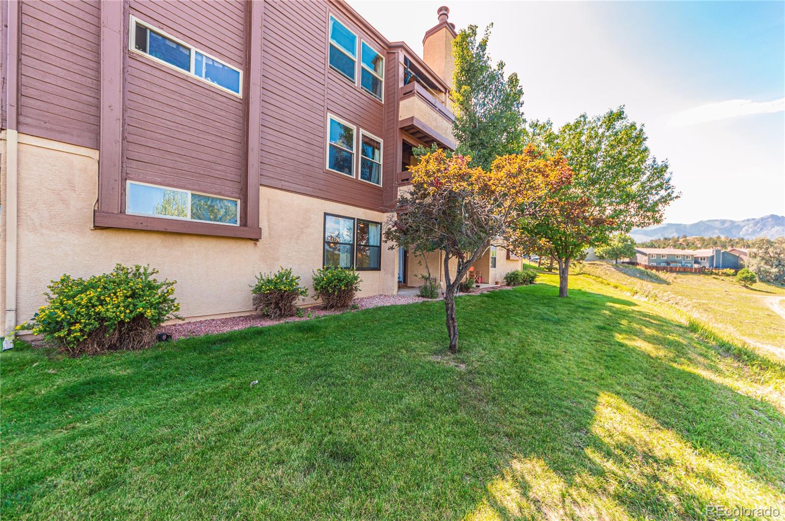 MLS Image #26 for 128 w rockrimmon boulevard,colorado springs, Colorado