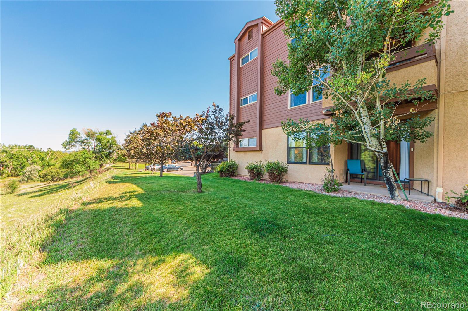 MLS Image #33 for 128 w rockrimmon boulevard,colorado springs, Colorado