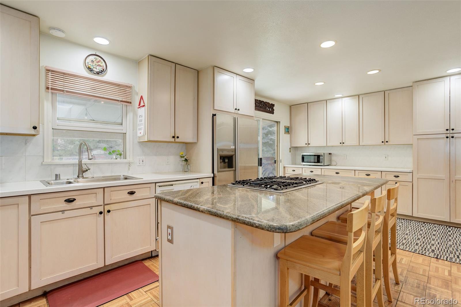 MLS Image #8 for 2616 s leyden street,denver, Colorado