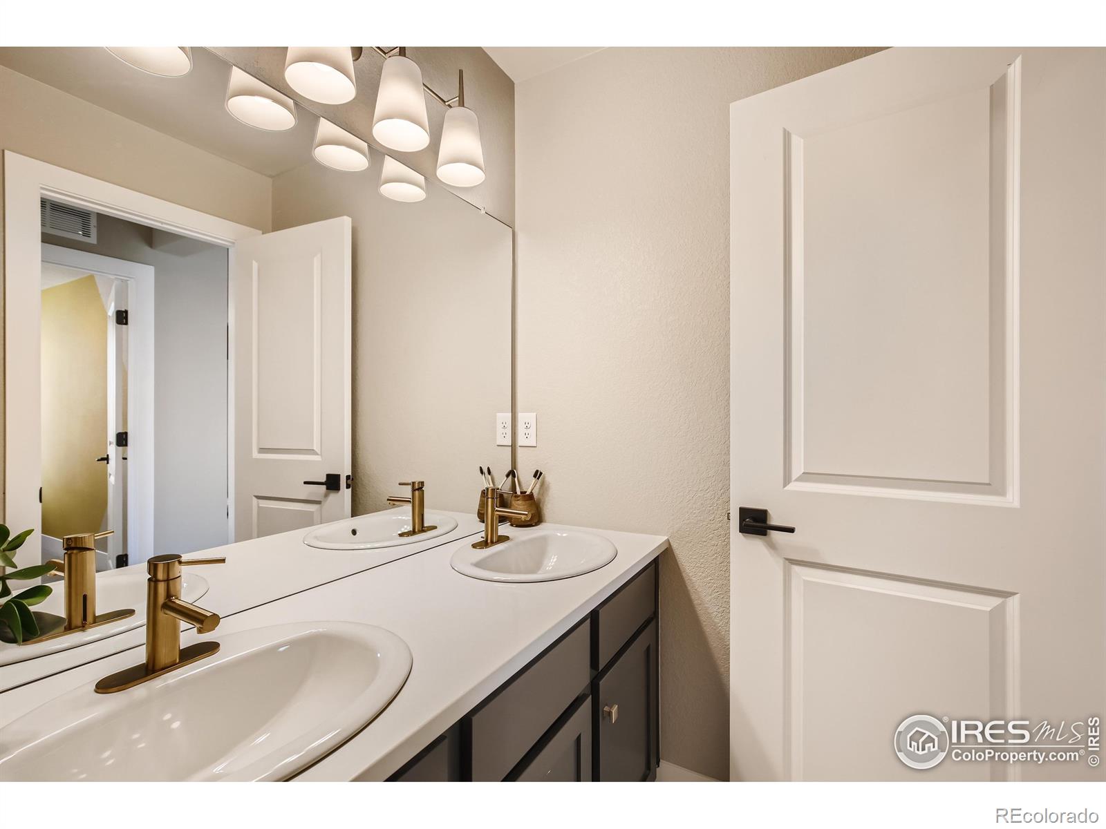 MLS Image #23 for 2929  south flat circle,longmont, Colorado