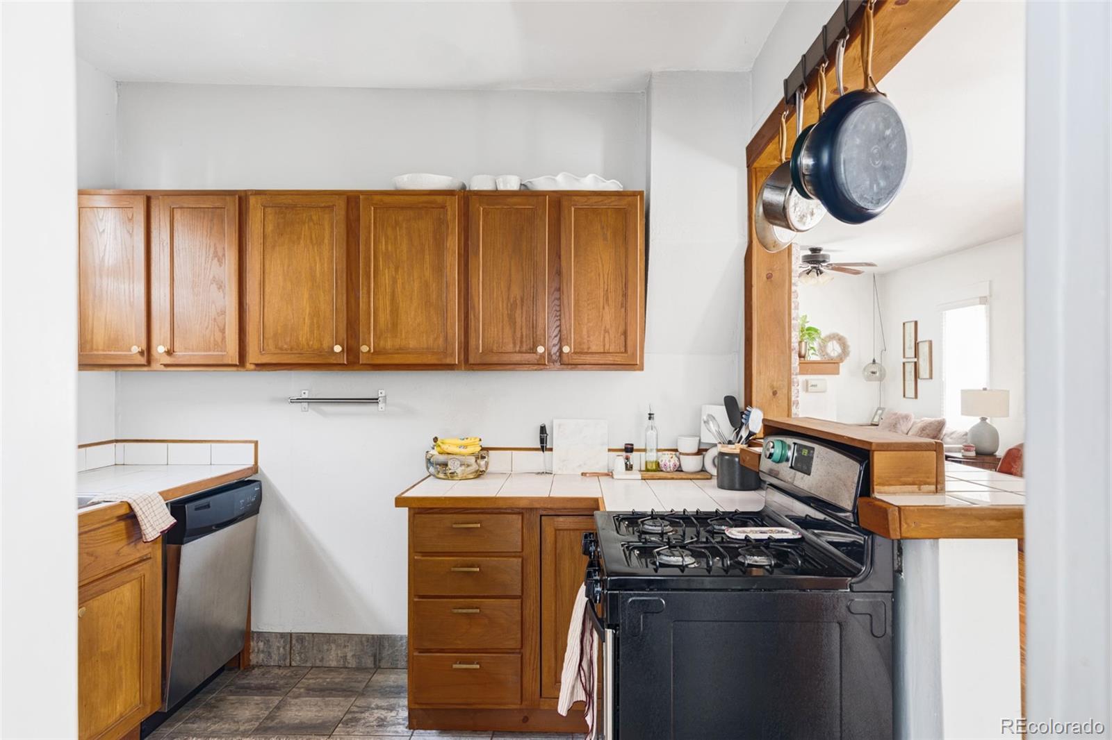 MLS Image #7 for 2739 s sherman street,englewood, Colorado