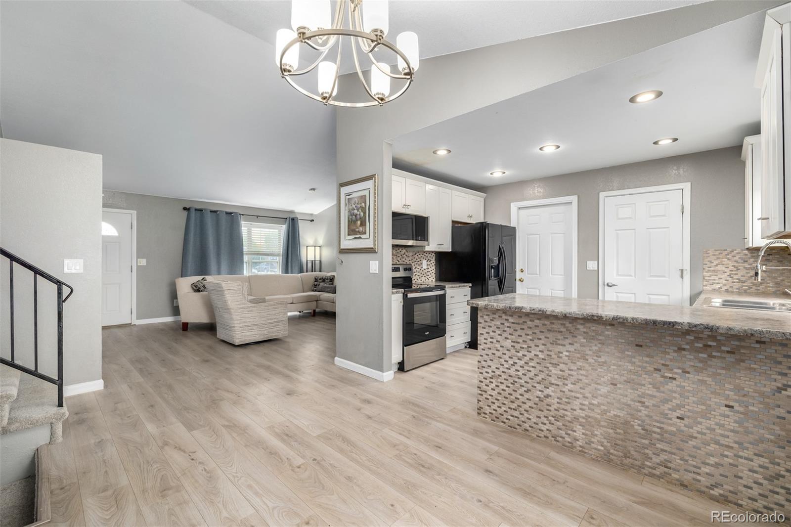 MLS Image #5 for 5637 s nepal way,centennial, Colorado