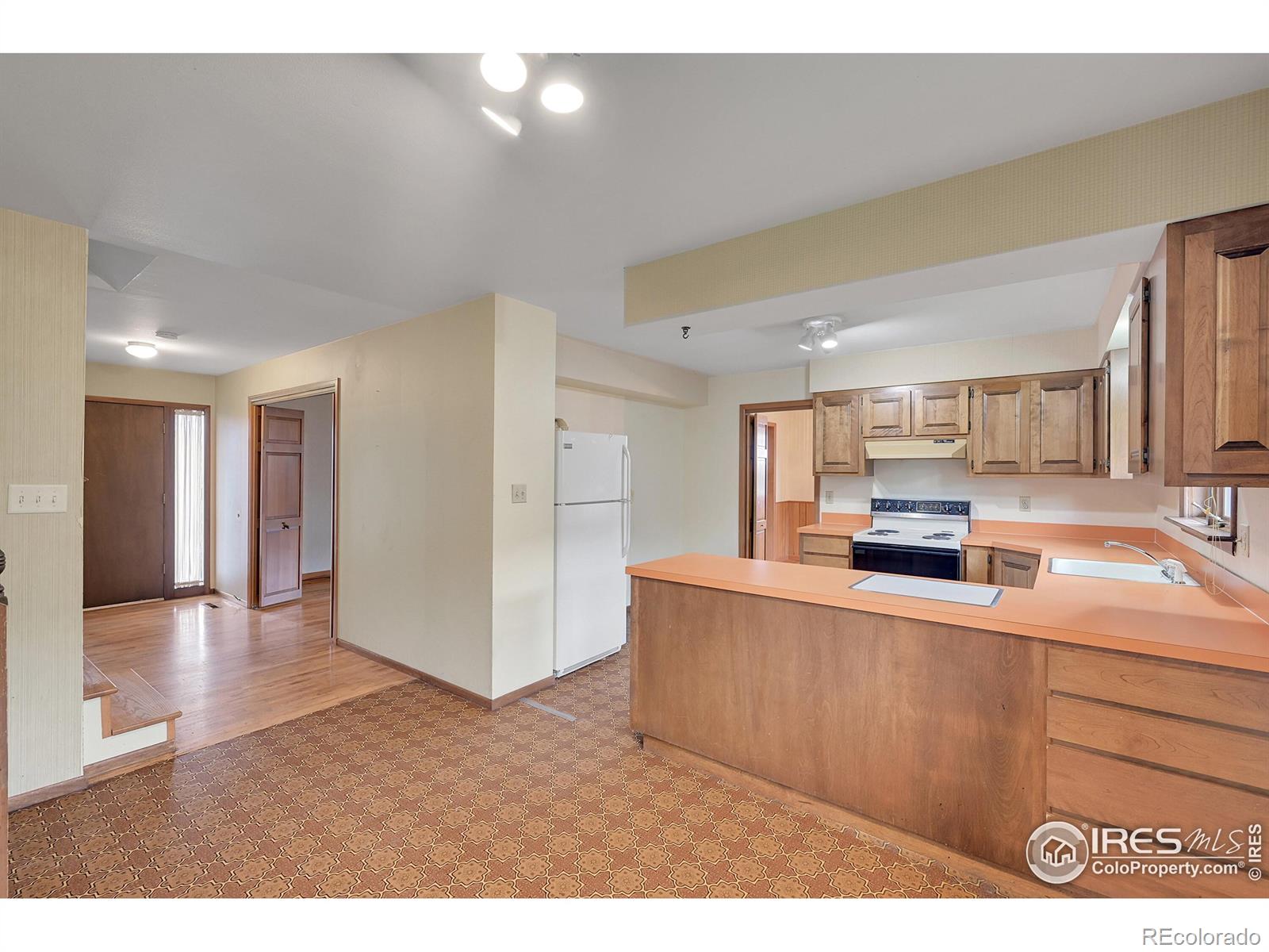 MLS Image #10 for 1304  westridge drive,loveland, Colorado