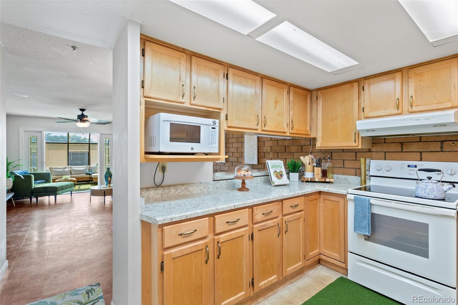 MLS Image #15 for 638  lakewood circle,colorado springs, Colorado