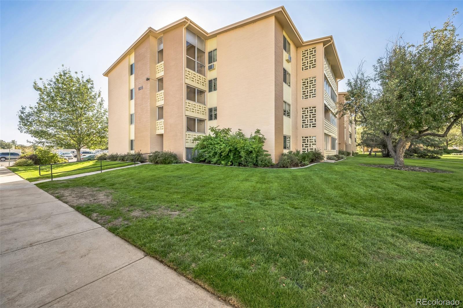 MLS Image #12 for 605 s alton way,denver, Colorado