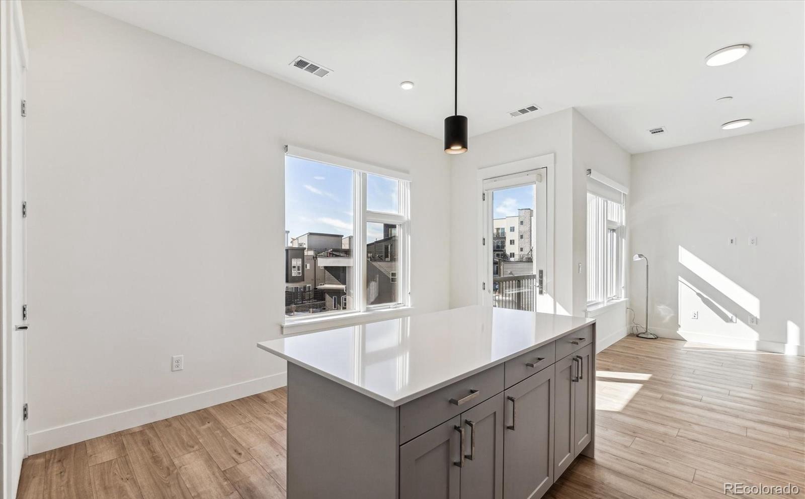 MLS Image #5 for 2876 w 53rd avenue,denver, Colorado