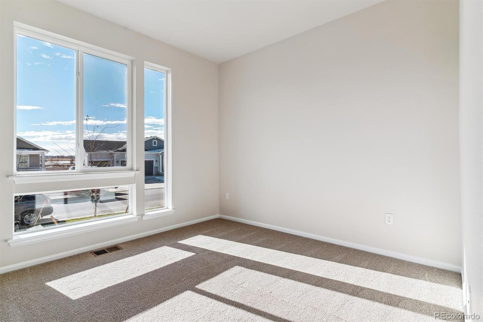 MLS Image #3 for 24513 e 36th avenue,aurora, Colorado