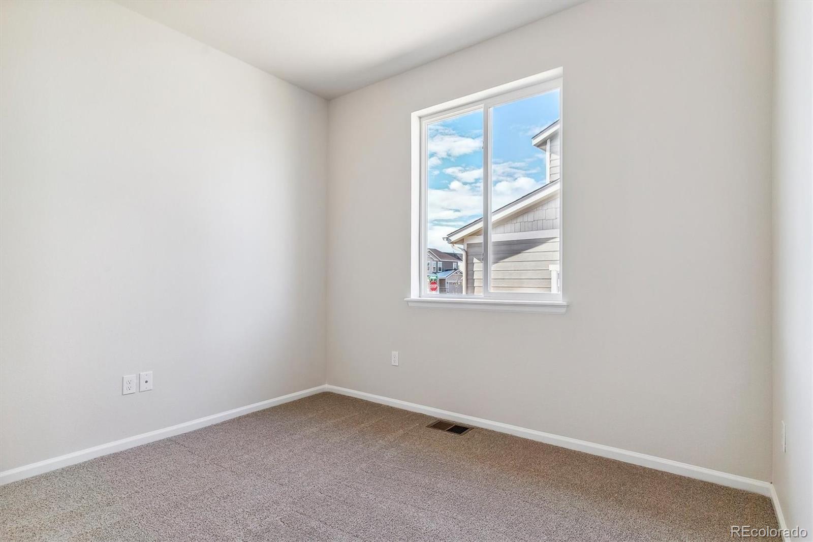 MLS Image #4 for 24513 e 36th avenue,aurora, Colorado